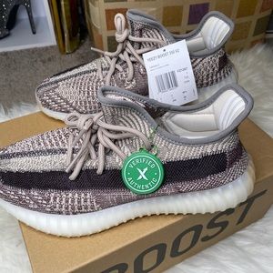 Yeezy’s Boost 350 V2 (2020)